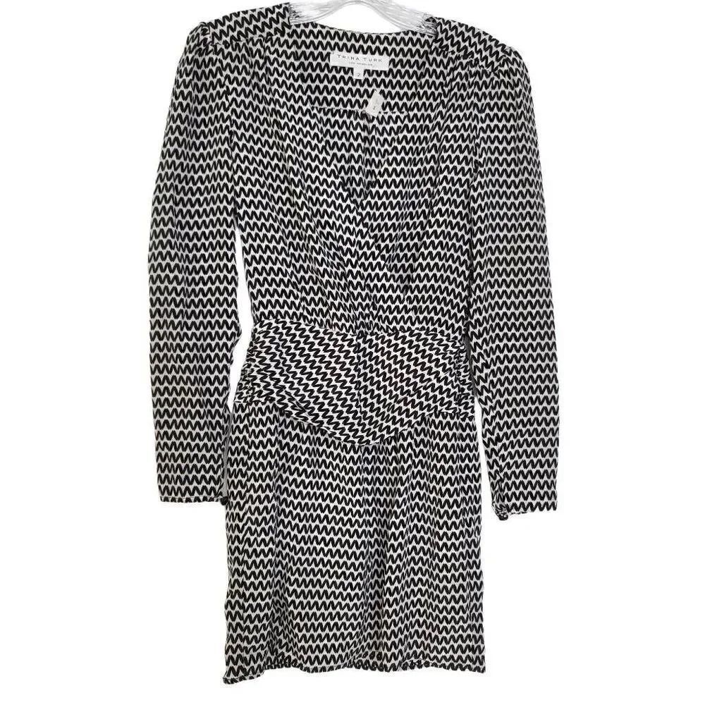 Trina Turk 100% Silk Chevron Print Black/White Long Sleeves Silk Mini Dress Size